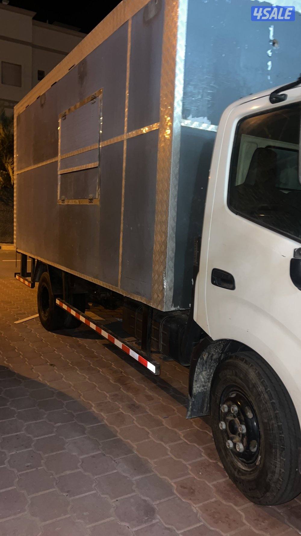 للبيع بقاله متنقله هينو يابانيه1