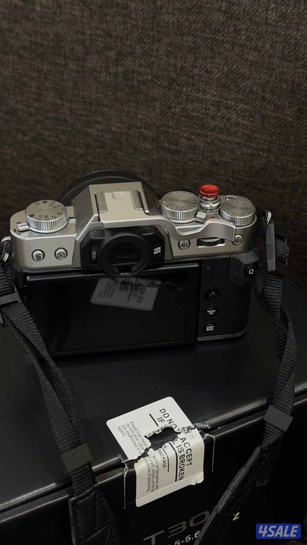 للبيع كامرة fujifilmx-t30 ii مستخدمه مره واحده فقط مجربها بس6