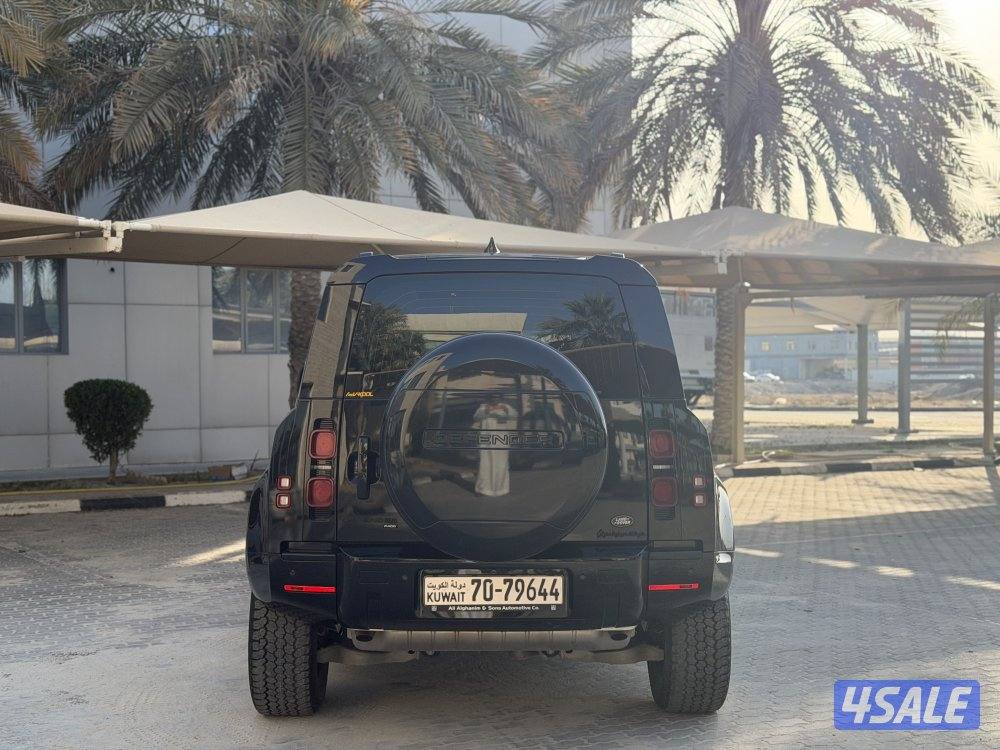 Defender 110 P400 _ موديل 2023 وارد الغانم تحت الكفاله صبغ الوكاله12