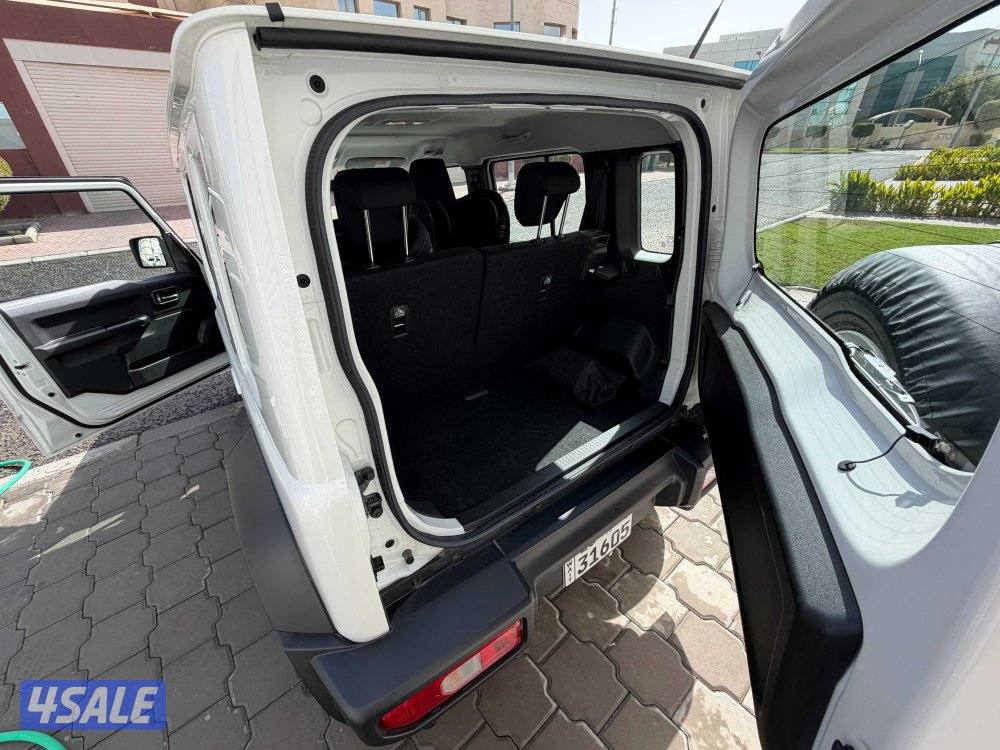 2025 Suzuki Jimny - Like New7