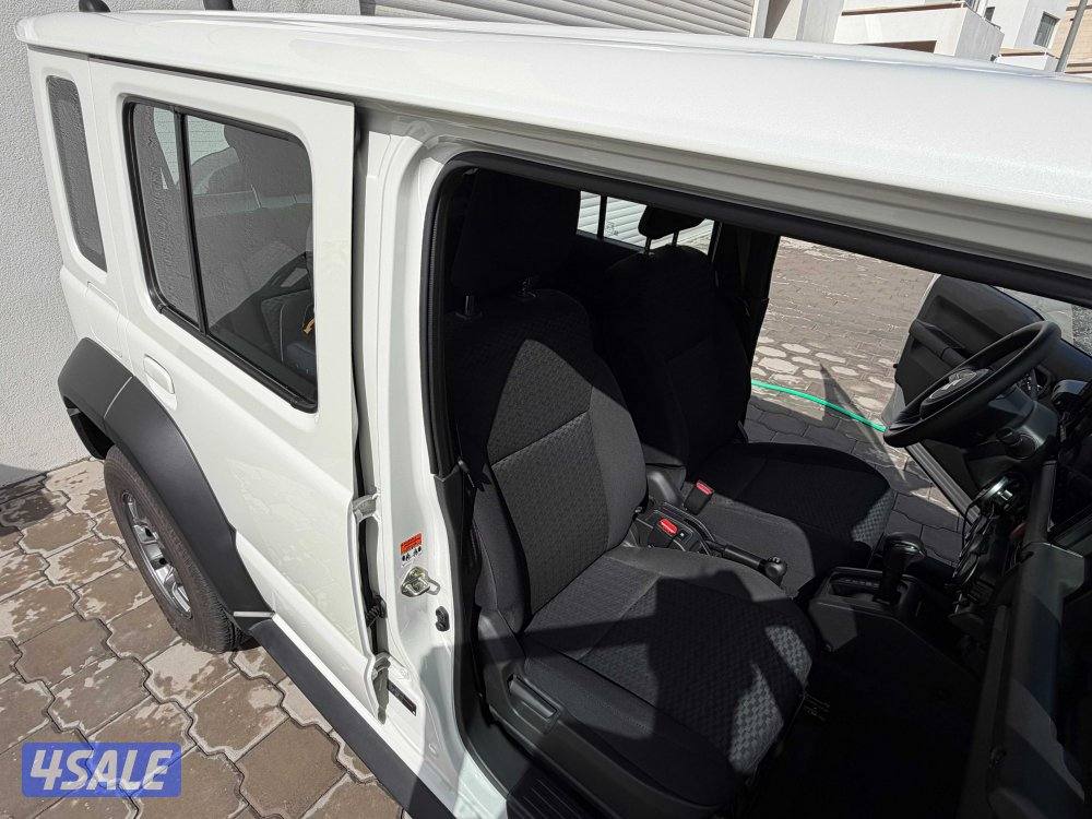 2025 Suzuki Jimny - Like New11