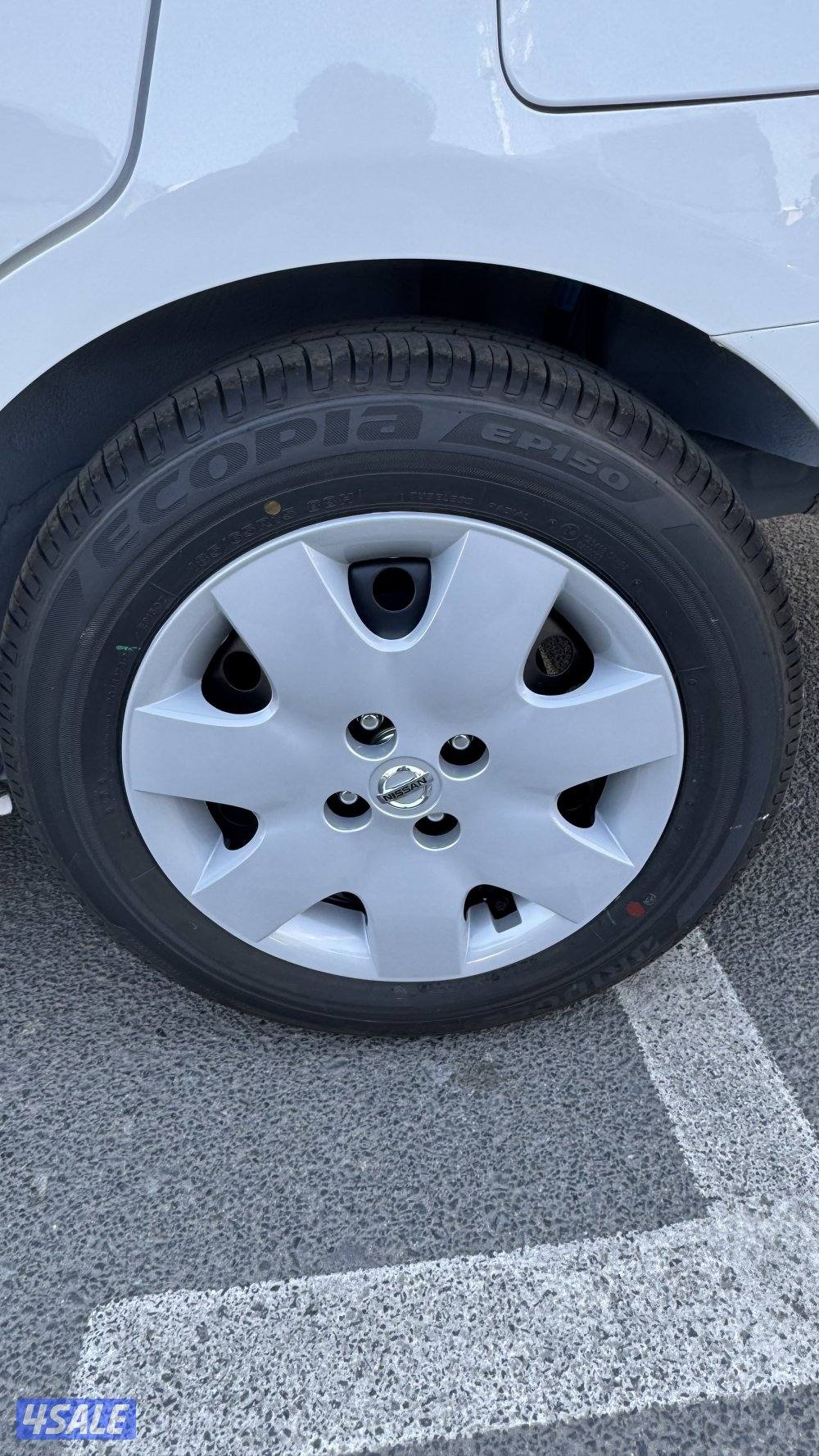 للبيع نيسان صني اصفار8