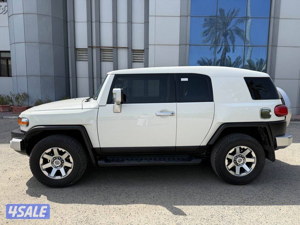 تويوتا FJ 20231