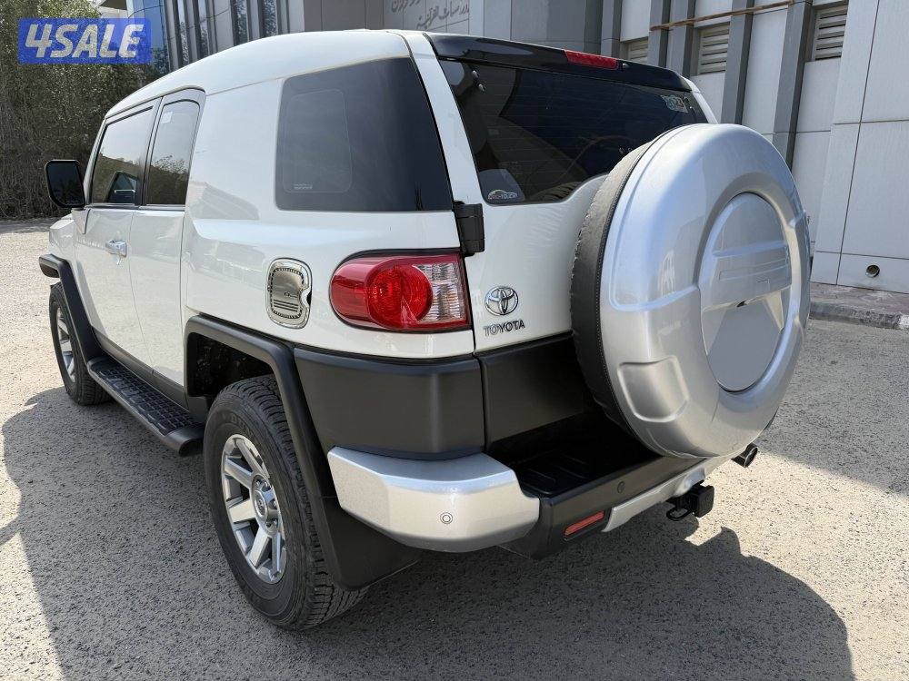 تويوتا FJ 20232