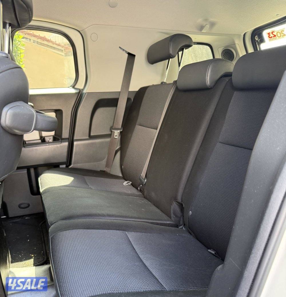 تويوتا FJ 202310