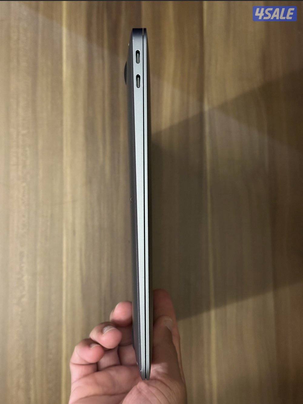 ماك بوك اير M14