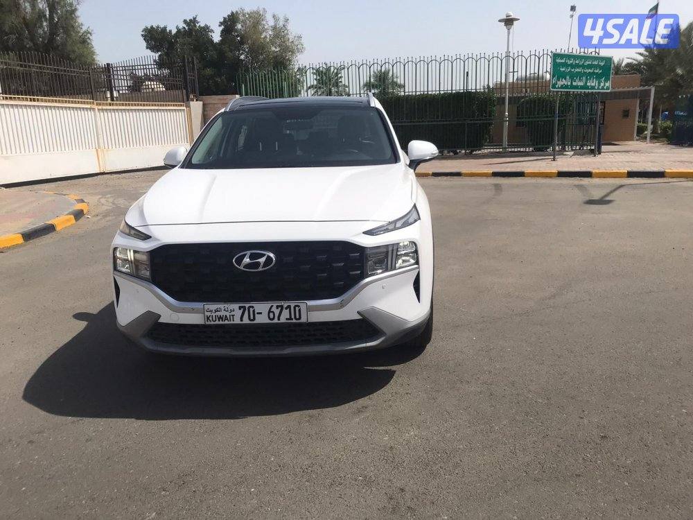 للبيع سيارة هيونداي 2023 سنتافي ممتازة جدًا4