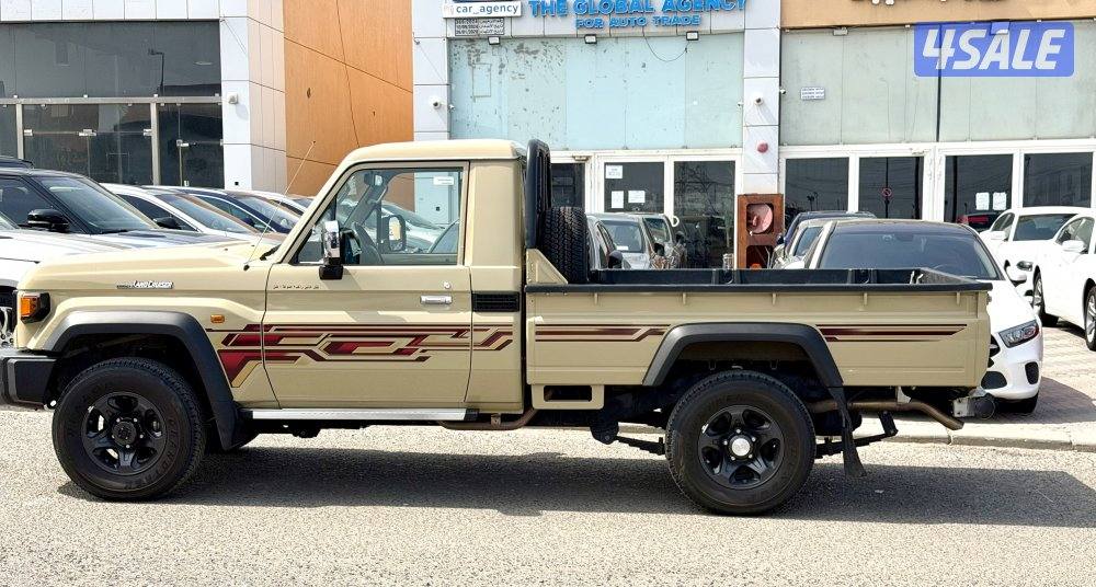 وانيت لاندكروزر 2025 الساير (قير اوتوماتيك) تحت الكفالة7