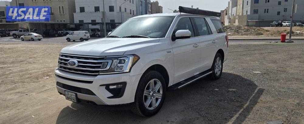 للبيع فورد اكسبدشن 2018 FX4 مع دبل0