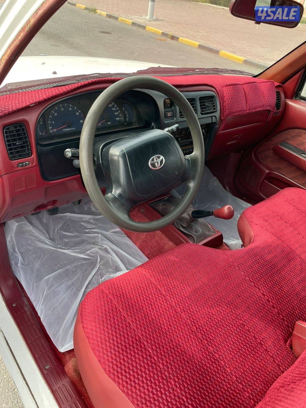 هايلكس 2000 م8