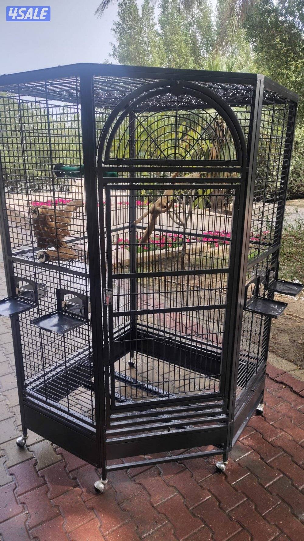 للبيع قفص كبير مستعمل و لكن بحالة  ممتازة0