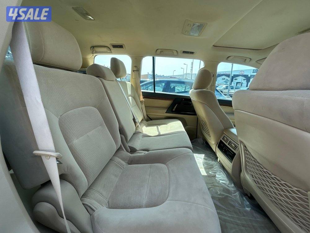 تويوتا لاند كروزر GX.R-V8
موديل 2016
ماشى 184.000  k.m 
وارد الساير4
