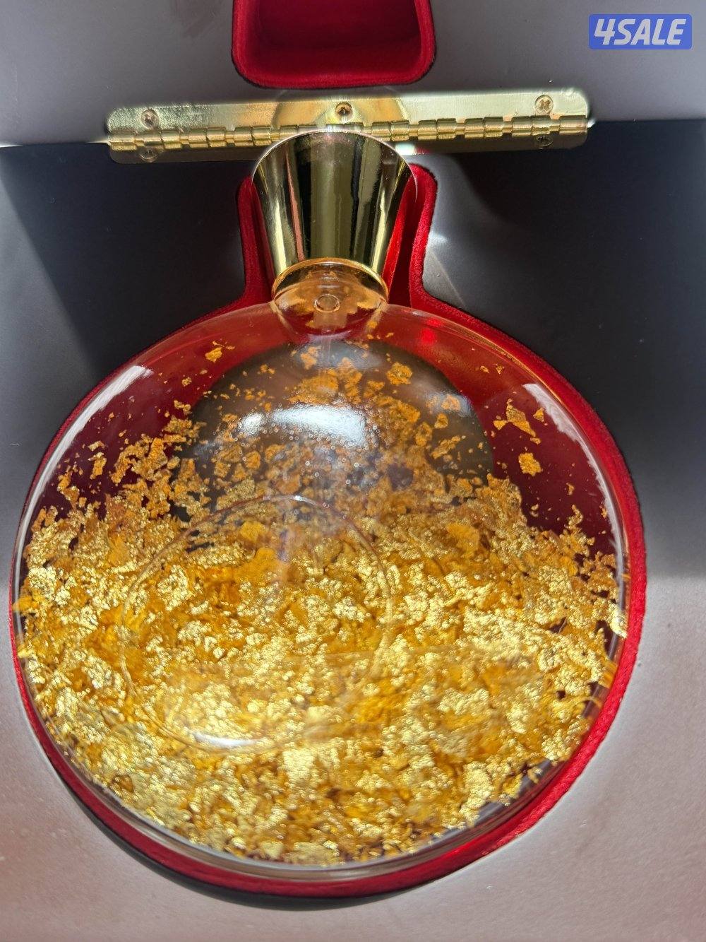 ✨ Ramon Molvizar: عندما تلتقي الفخامة بالذهب2