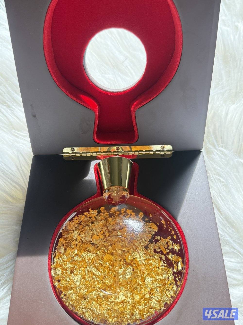 ✨ Ramon Molvizar: عندما تلتقي الفخامة بالذهب4