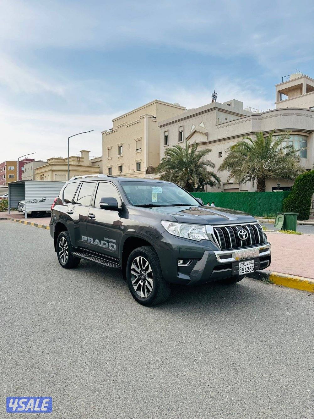 للبيع برادو TXL 2022 الدرجة الاولى صبغ الوكالة عداد 44 الف الساير1