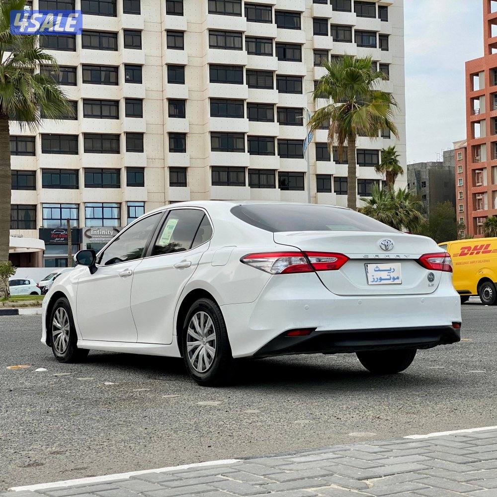 بيع🔺شراء🔺تثمين

للبيع تويوتا كامري LE
موديل 2020
العداد 100 الف5