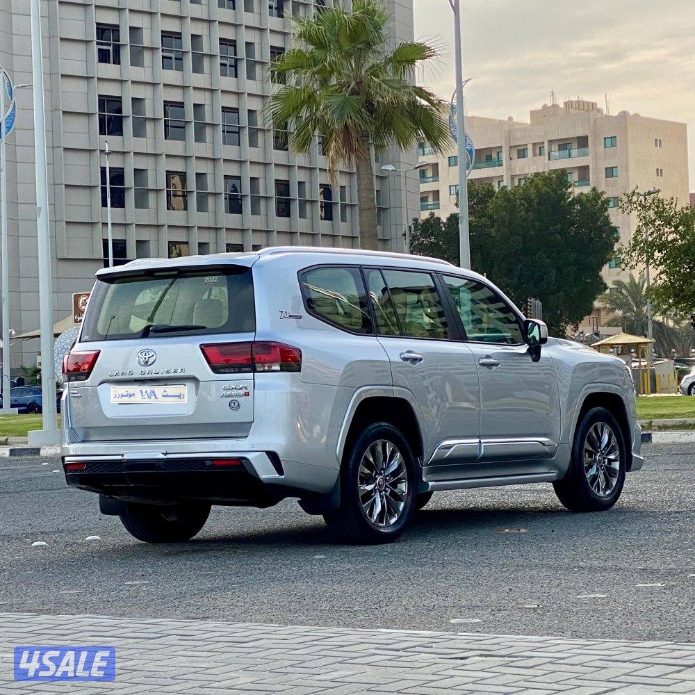 بيع🔺شراء🔺تثمين


للبيع لاندكروزر GXR Aero S
موديل 2022
عداد 220 الف4