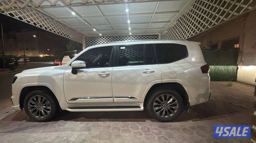 للبيع  لاند كروز ايرو اس 2023  وكالة2