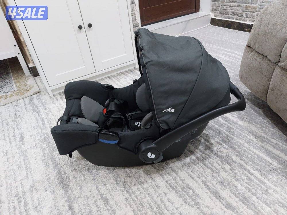 للسيارة مقعد الخلفي للأطفال من ماركة جولي. استُخدم مرات قليلة فقط4