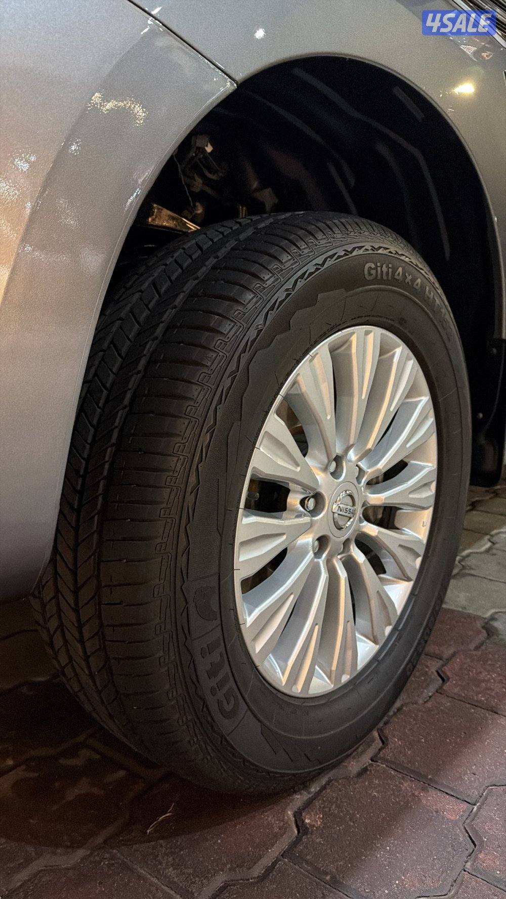 للبيع 4 تواير باترول مقاس 201