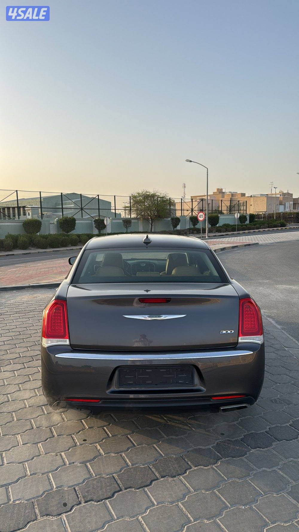 للبيع كرايزلر3