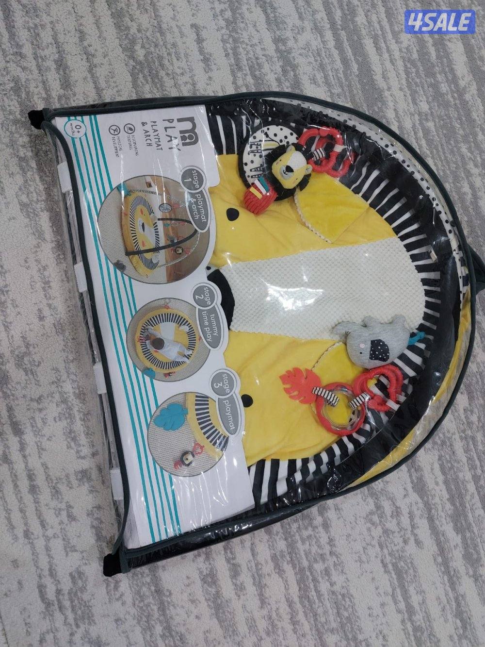 سجادة لعب للأطفال، سعرها ١٢ دينار كويتي. استُخدمت قليلاً1