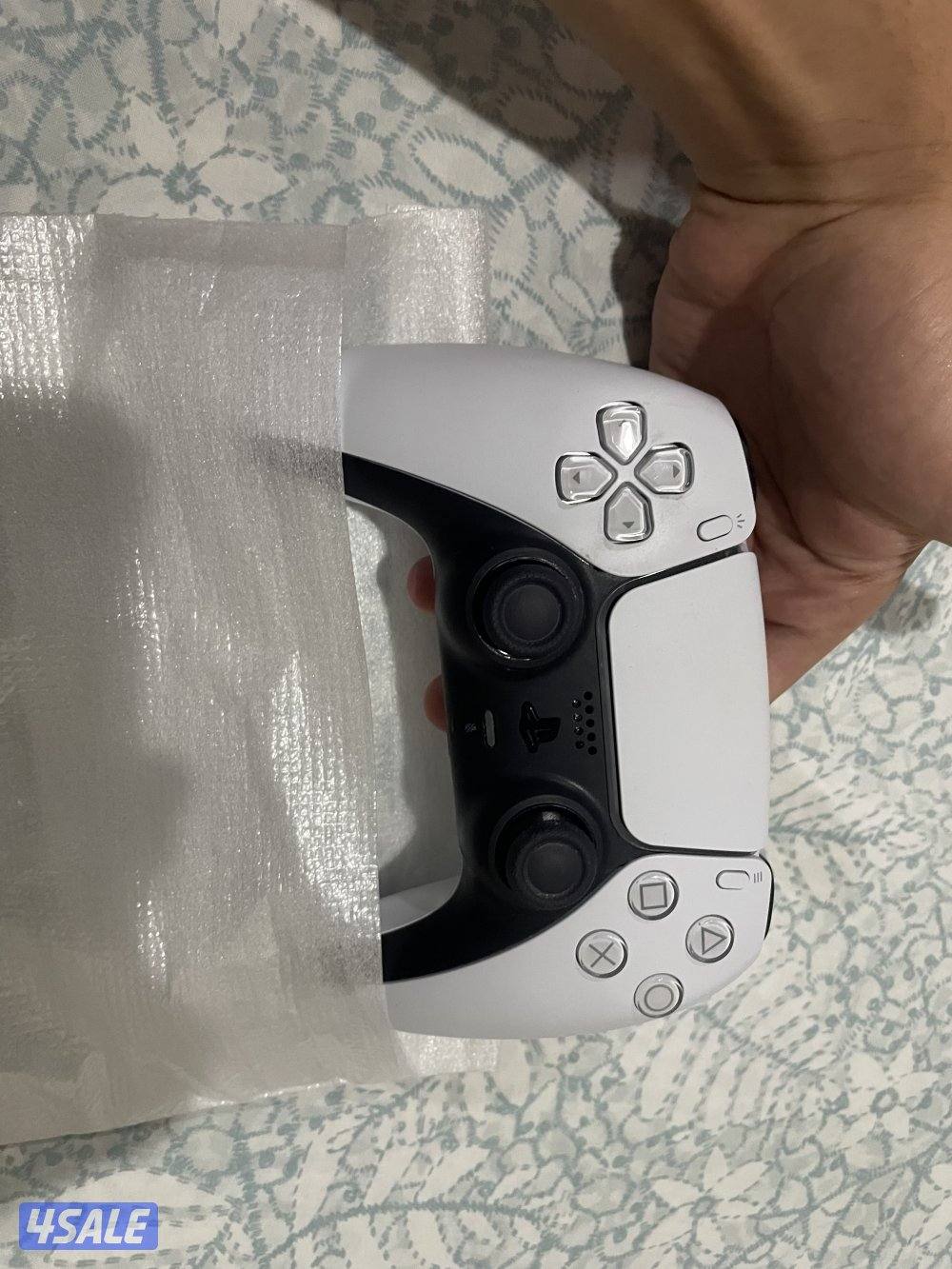 يد بلايستيشن ٥ استعمال خفيف0