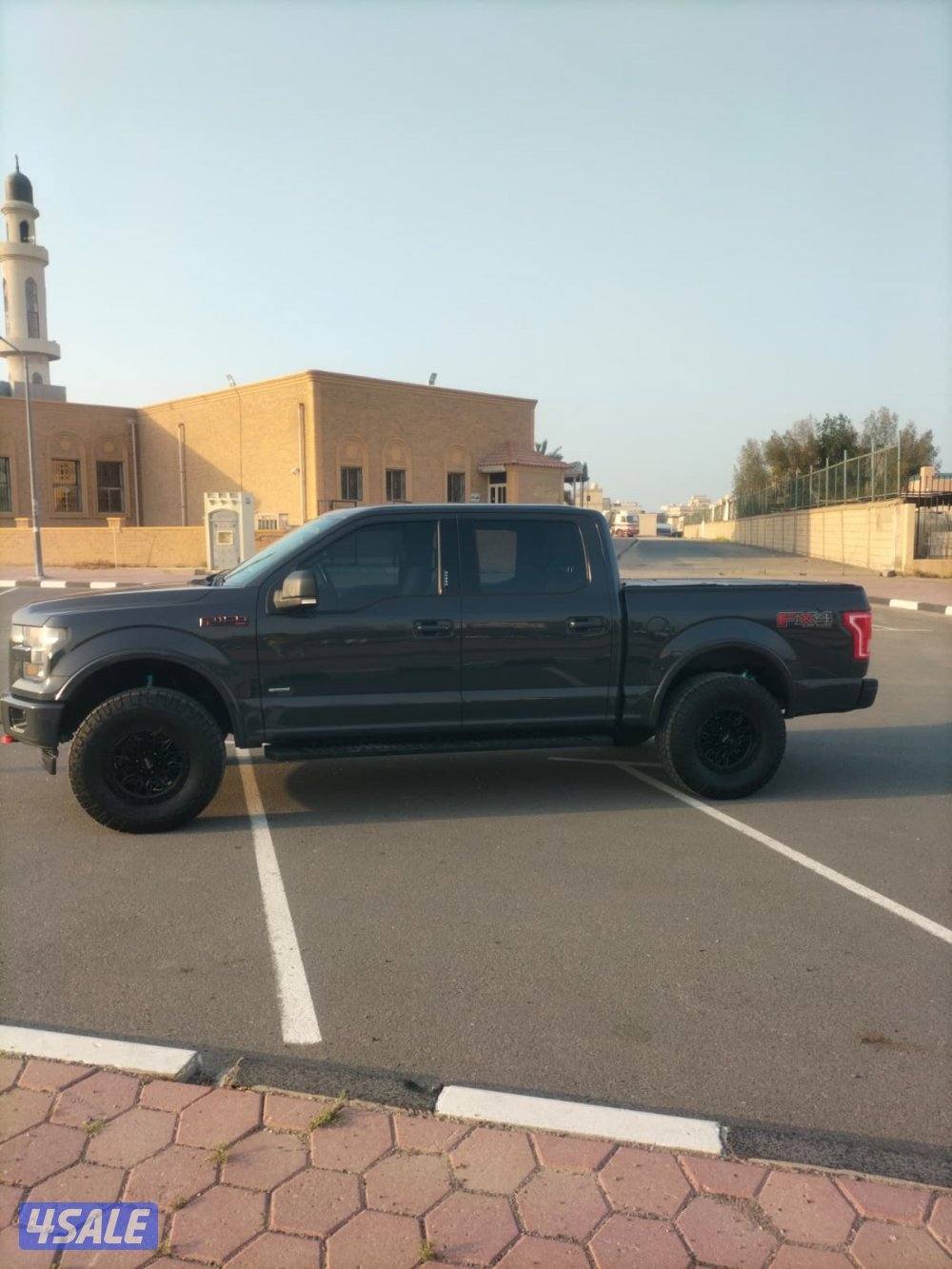 للبيع وانيت فورد شرط الفحص قير مكينه شاصي بدي أصباغ متفرغه ماشي 2000