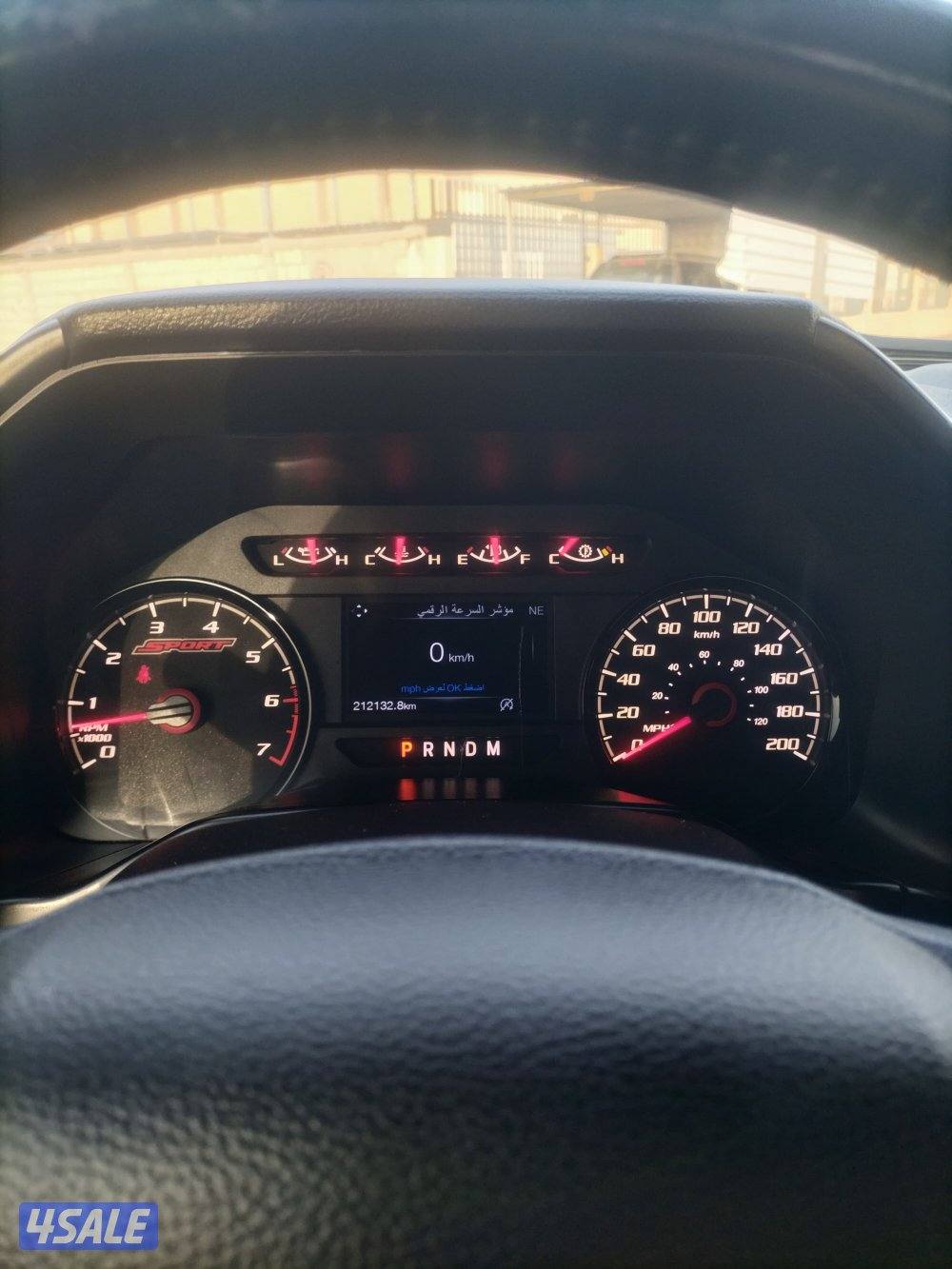 للبيع وانيت فورد شرط الفحص قير مكينه شاصي بدي أصباغ متفرغه ماشي 20013