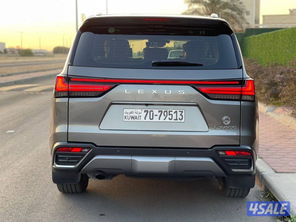 لكزس LX600 درجة الاولى موديل 2023 ماشي 60 الف صبغ الوكالة3