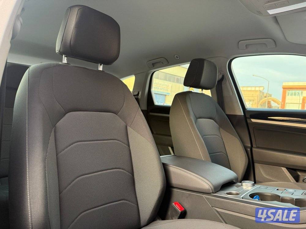 VOLKSWAGEN TOUAREG _ 2023 عداد 51 الف فقط8