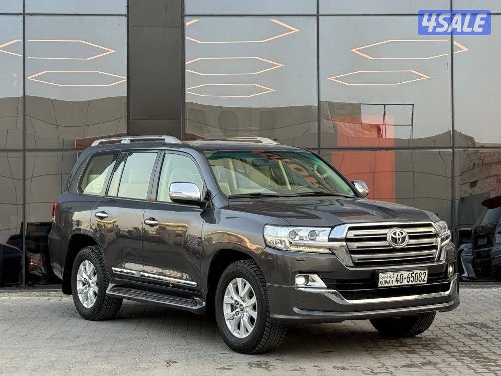 LAND CRUISER GXR V8 _20170