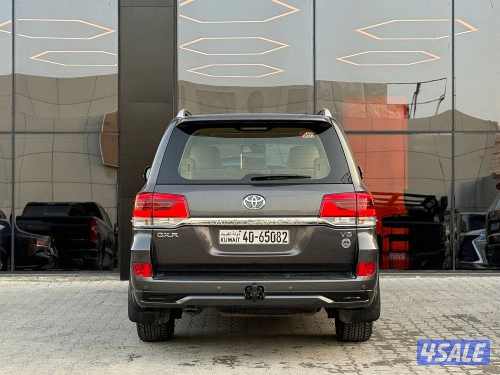 LAND CRUISER GXR V8 _20175