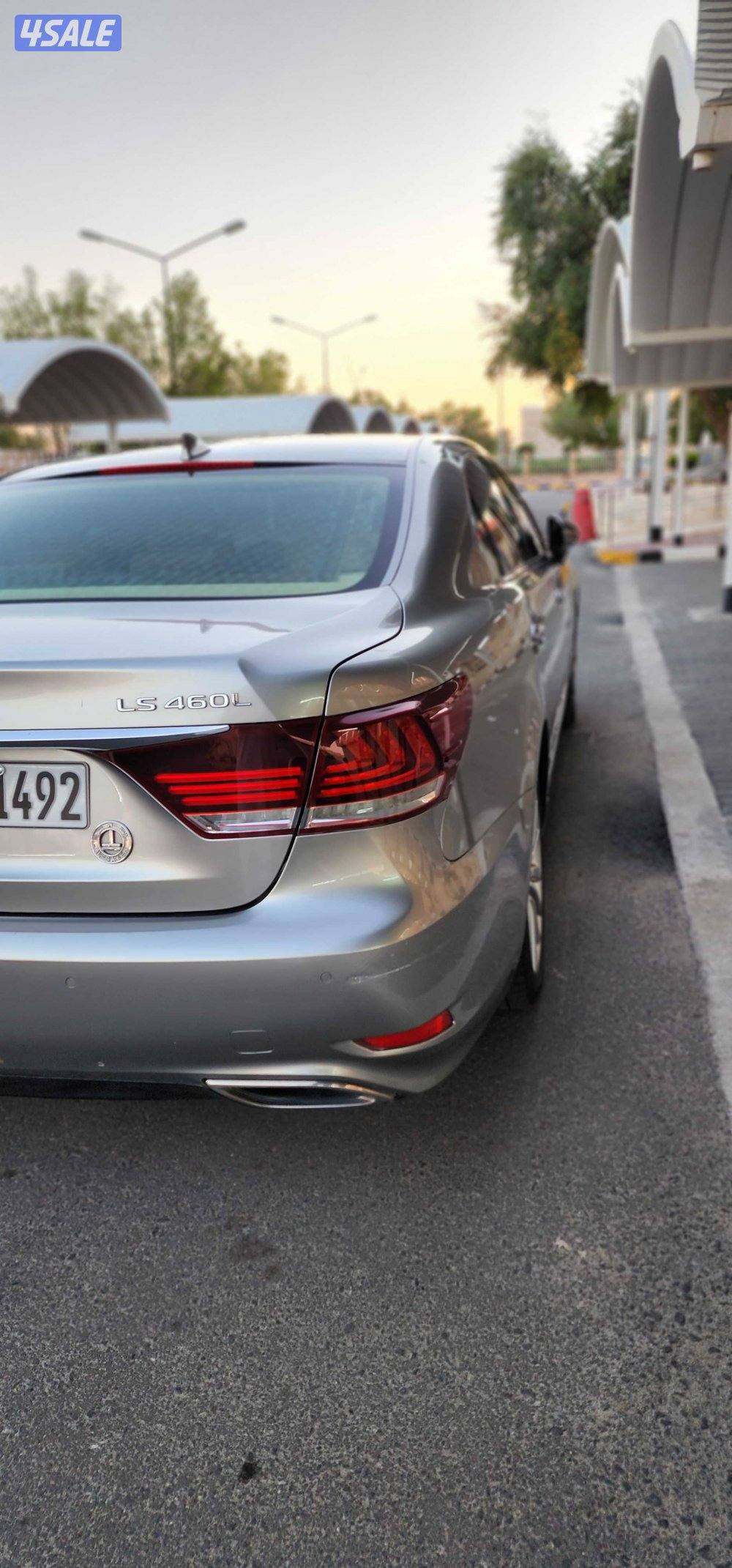 ليكزس L460 VIP موديل 2015 شرط الفحص ماشيه 190 الف وارد الساير0