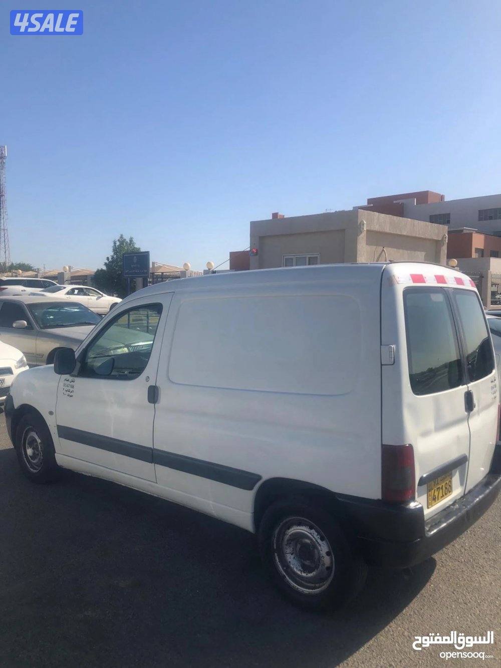 للبيع بوكسات مازدا وسوزوكي وبيجو2