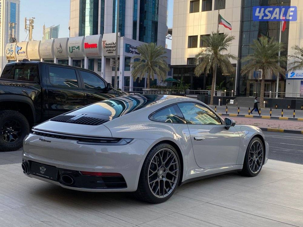 بورش كاريرا موديل 2022 عداد 35 الف كيلو فقط تحت الكفاله صبغ الوكاله3