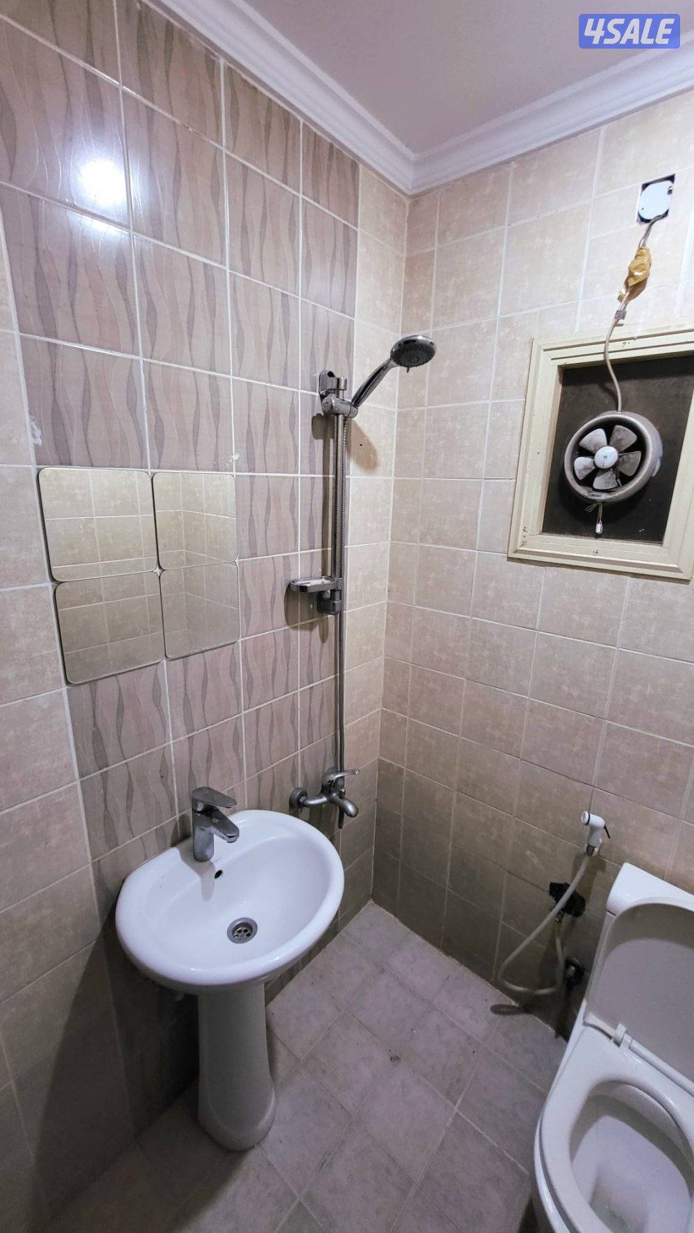 شقه إيجار ف السالميه غرفتين وصاله4