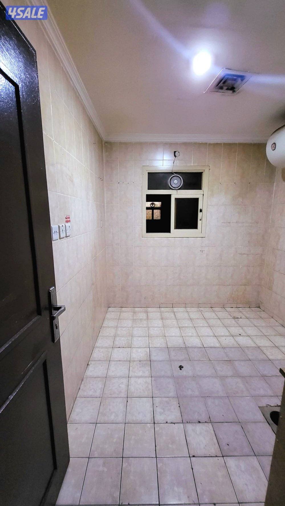 شقه إيجار ف السالميه غرفتين وصاله5