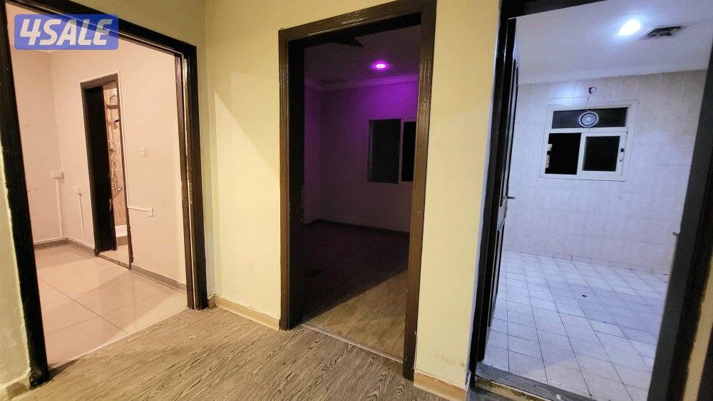 شقه إيجار ف السالميه غرفتين وصاله8