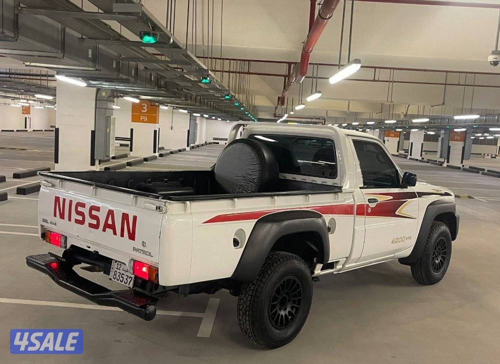للبيع وانيت نيسان بيك اب موديل ٢٠١٢ قير عادي دفلوك ممشاه ٣٣٠ شرط الفحص4