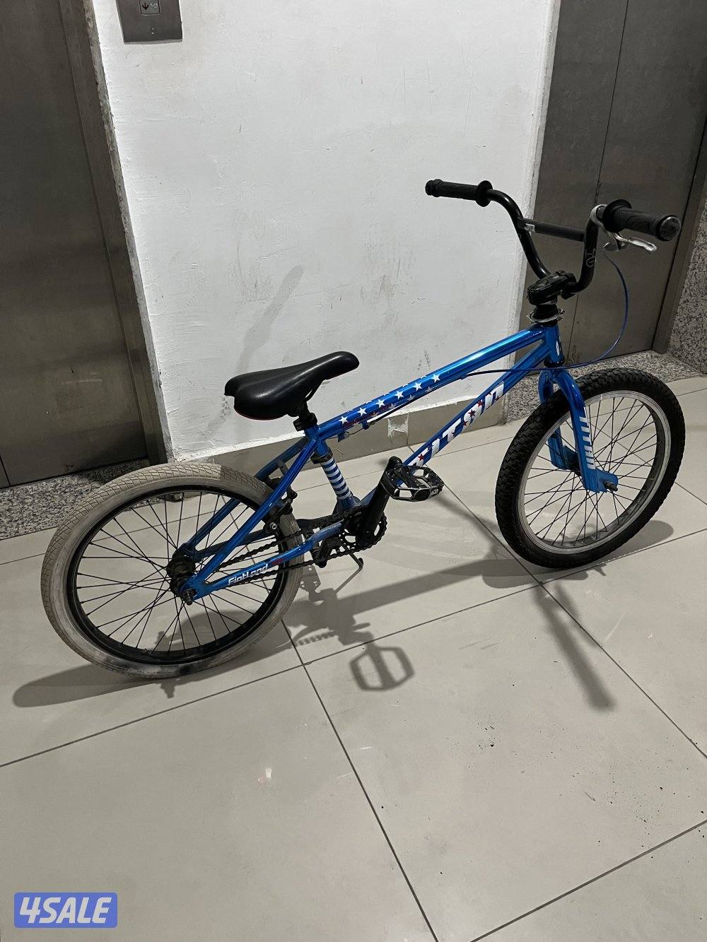 للبيع قاري dk ريفن0