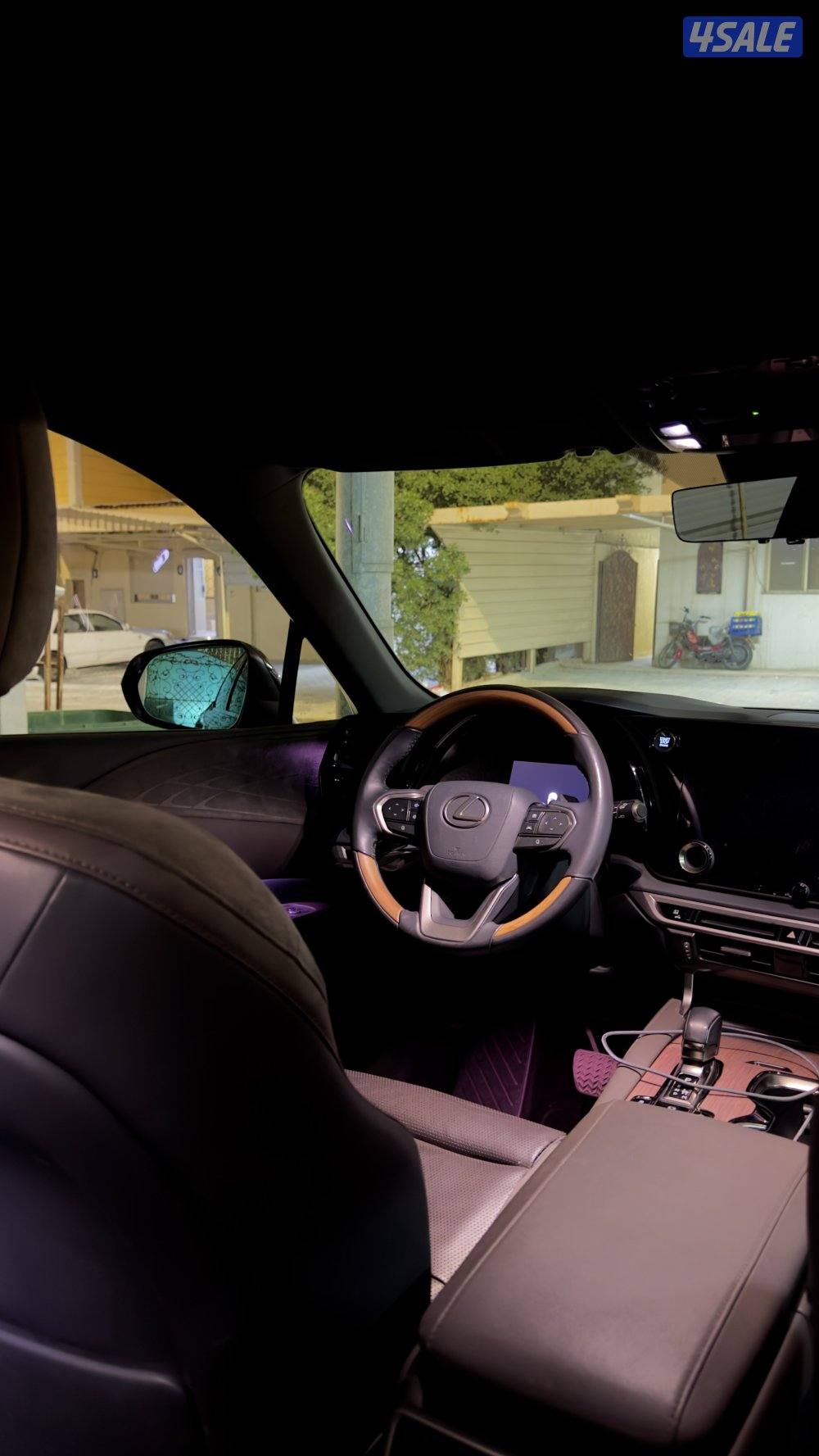 لكزس RX350 شرط الفحص عداد ٤٠ الف تحت الكفاله2