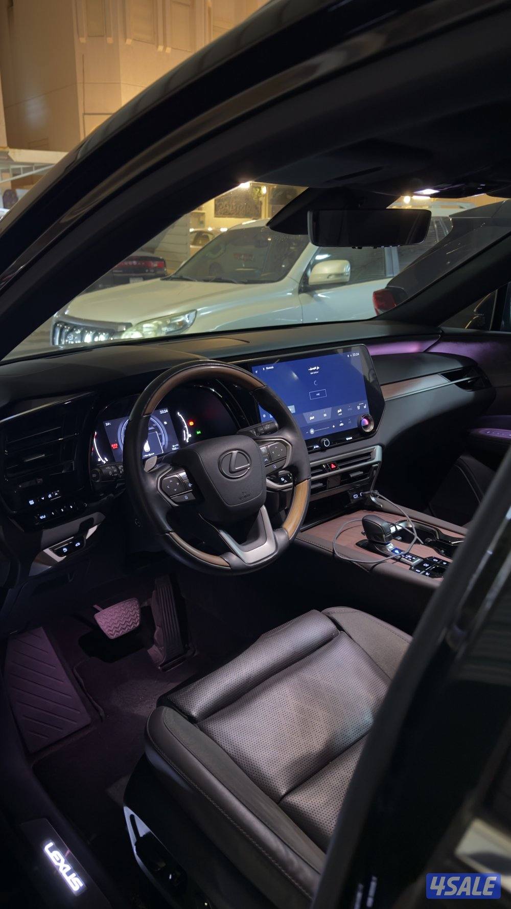 لكزس RX350 شرط الفحص عداد ٤٠ الف تحت الكفاله4