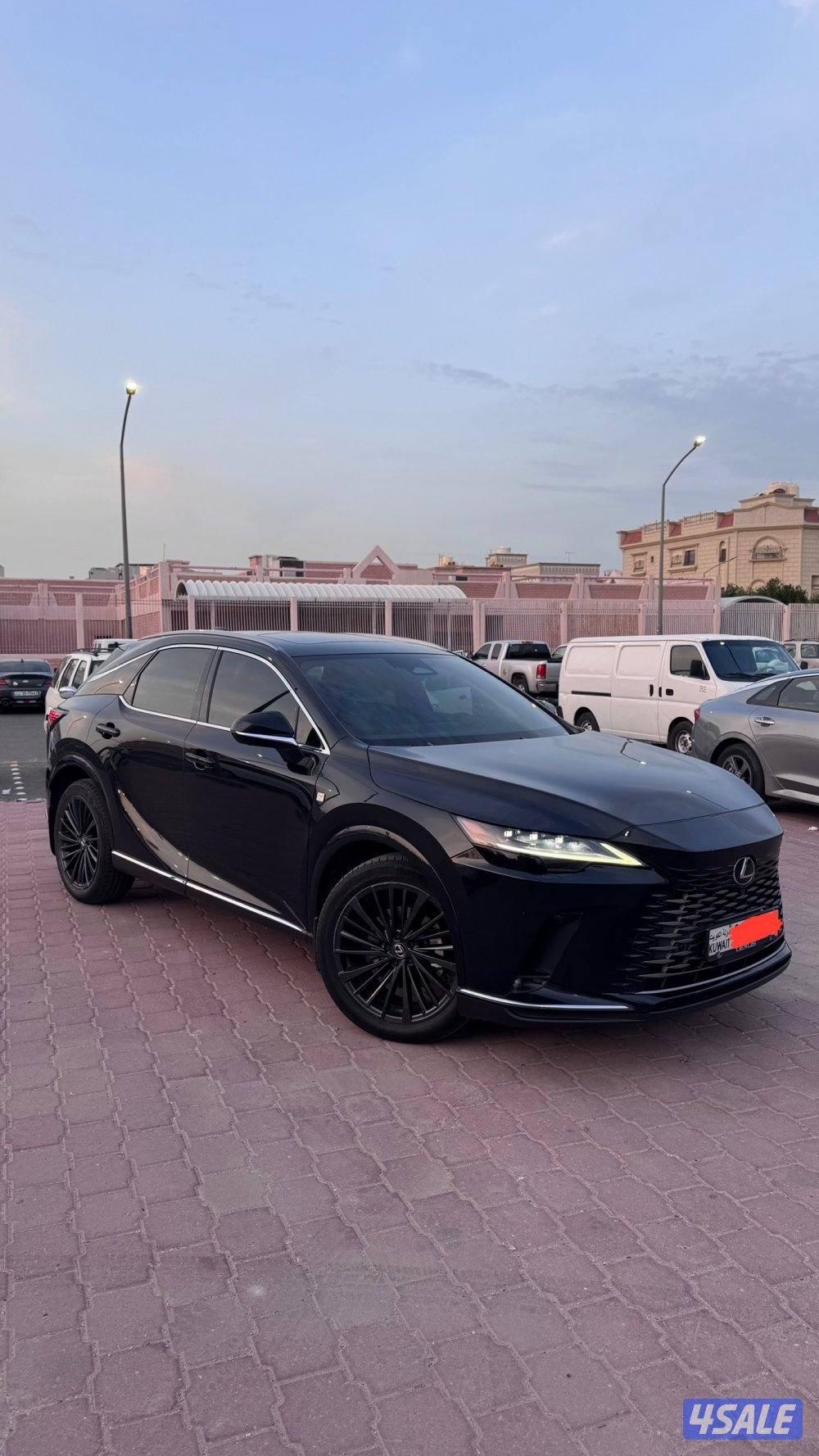 لكزس RX350 شرط الفحص عداد ٤٠ الف تحت الكفاله7