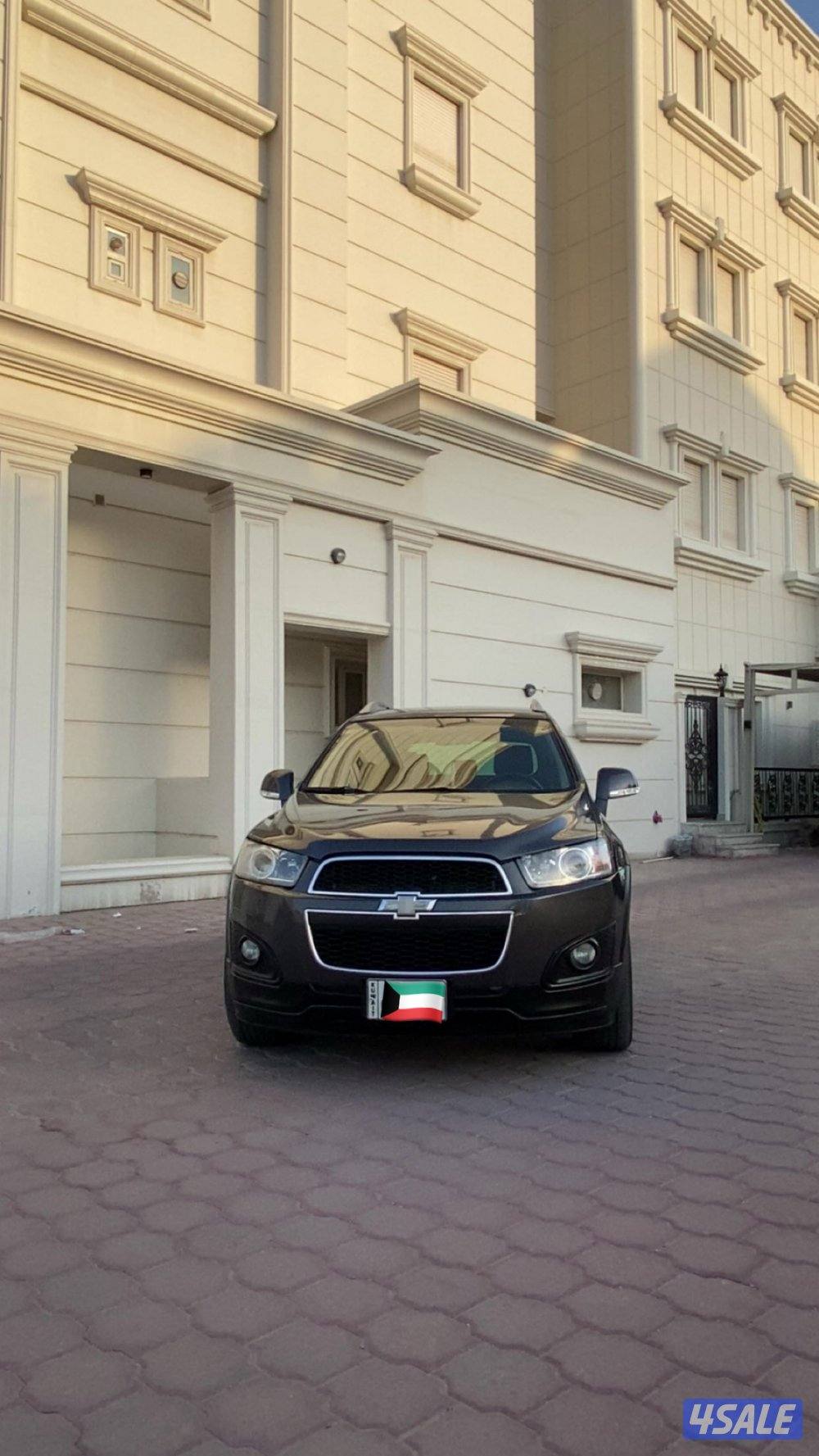 للبيع جيب شفر كابتيفا 2014 بحالة الوكالة ونظيف4