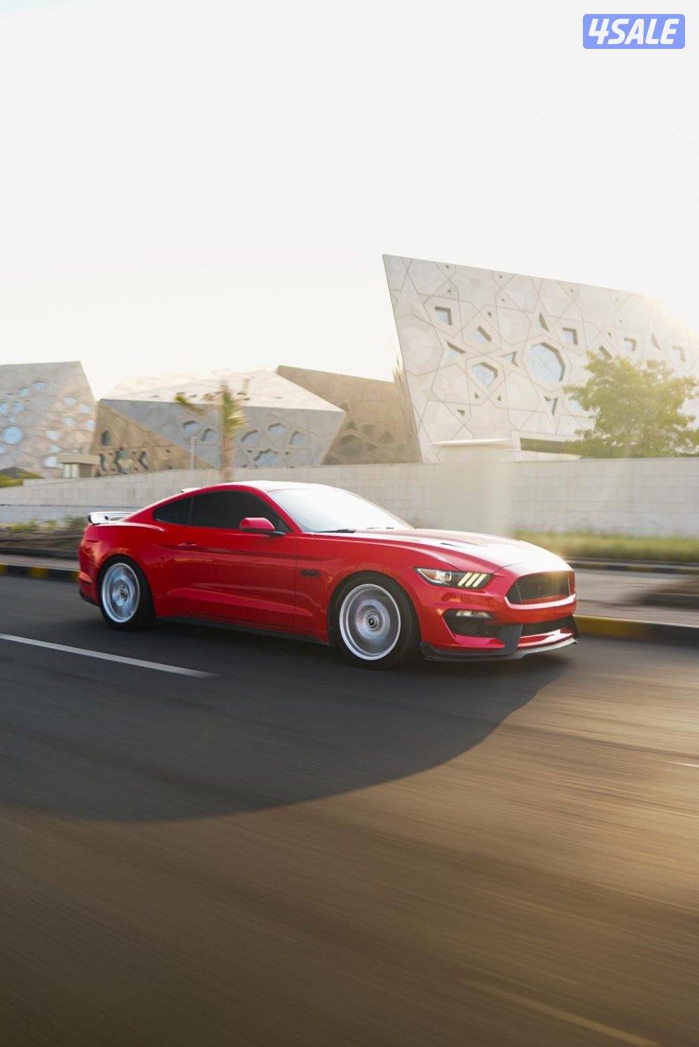 للبيع موستنق 2015 premium صبغ الوكاله عدا قطعه0