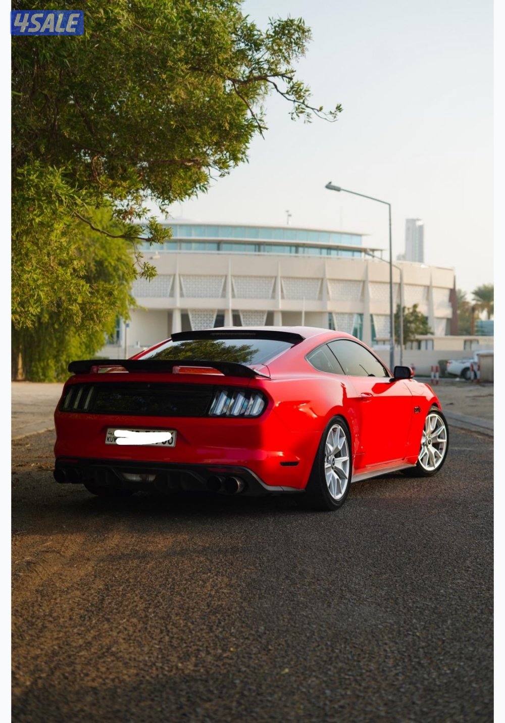 للبيع موستنق 2015 premium صبغ الوكاله عدا قطعه2