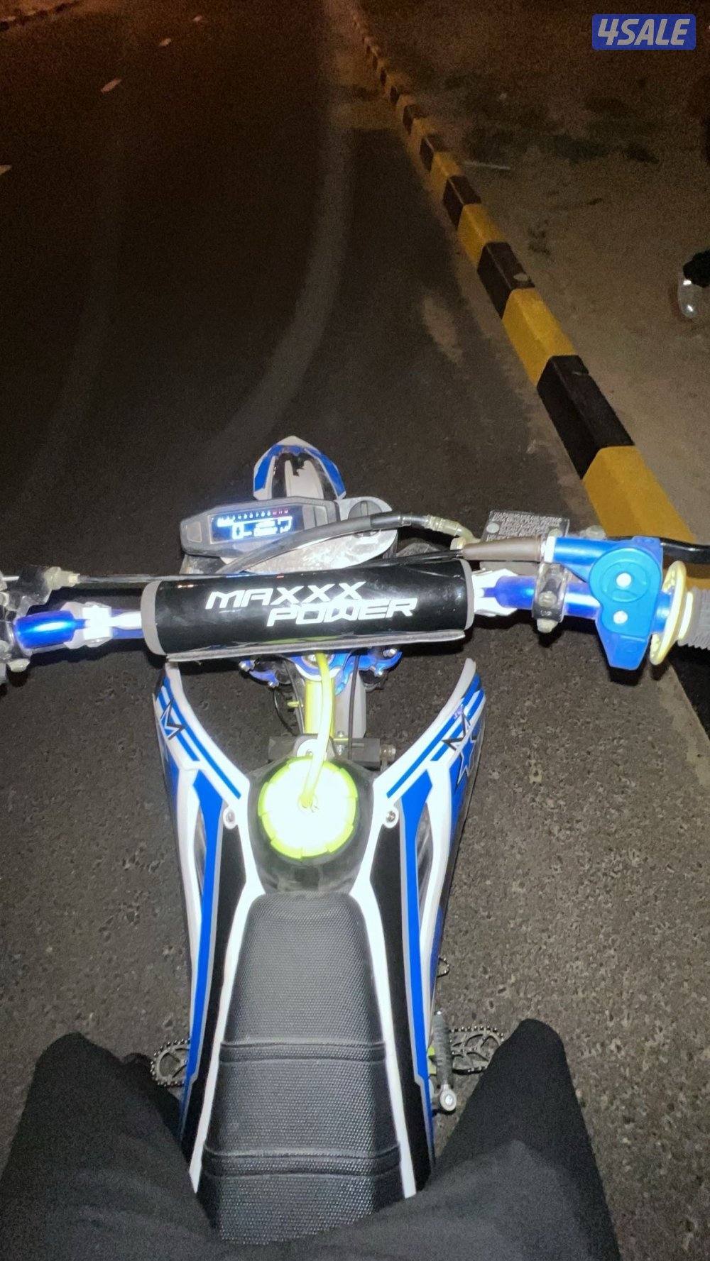 للبيع سيكل صيني حجم cc150  شرط الفحص سيكل شبه يديد ماشي اقل٥ ساعات1