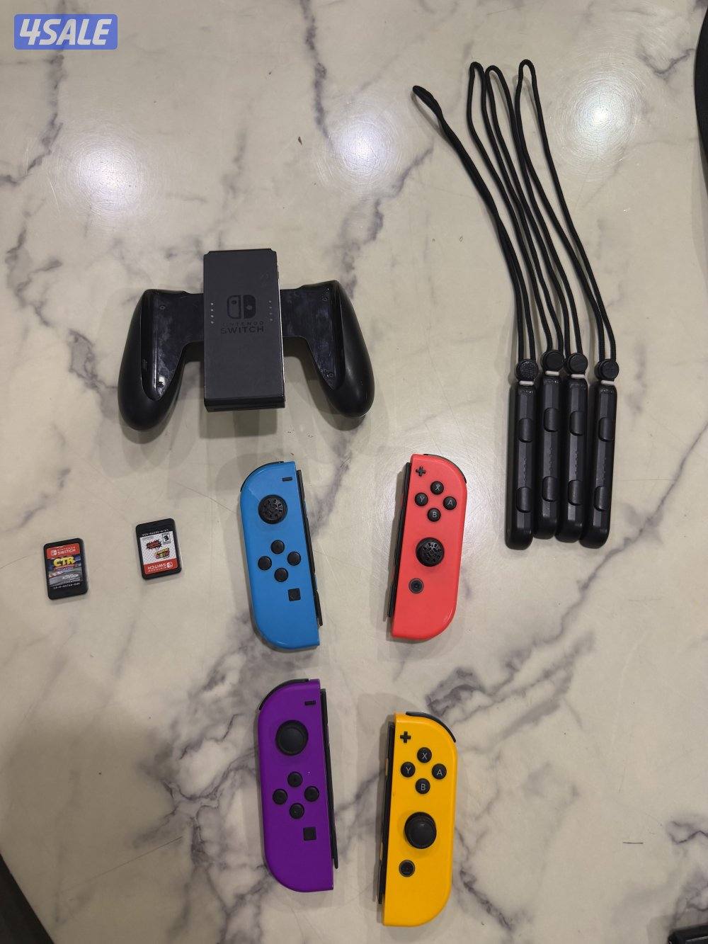 للبيع ننتندو سويتش والله ما لعبة فيها الى ساعه وحده لا يجي الصامل0