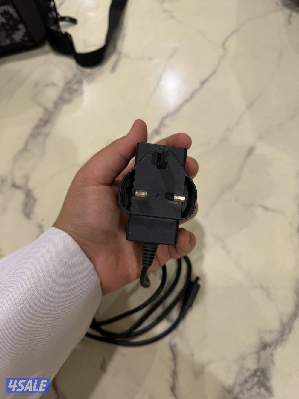 للبيع ننتندو سويتش والله ما لعبة فيها الى ساعه وحده لا يجي الصامل3